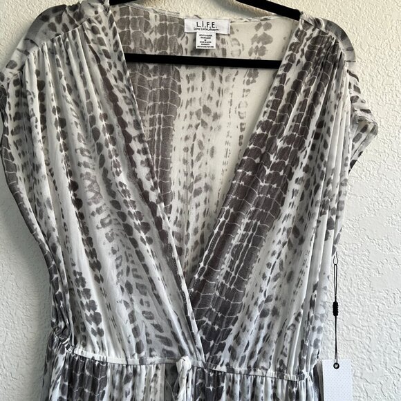 L.I.F.E. by Love Is For Eternity White & Gray Chiffon maxi Dress Sz Medium NWT - Picture 2 of 12